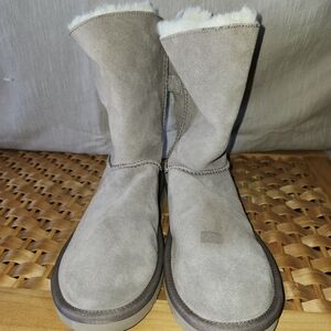 Koolaburra Women's Gray Winter Boots